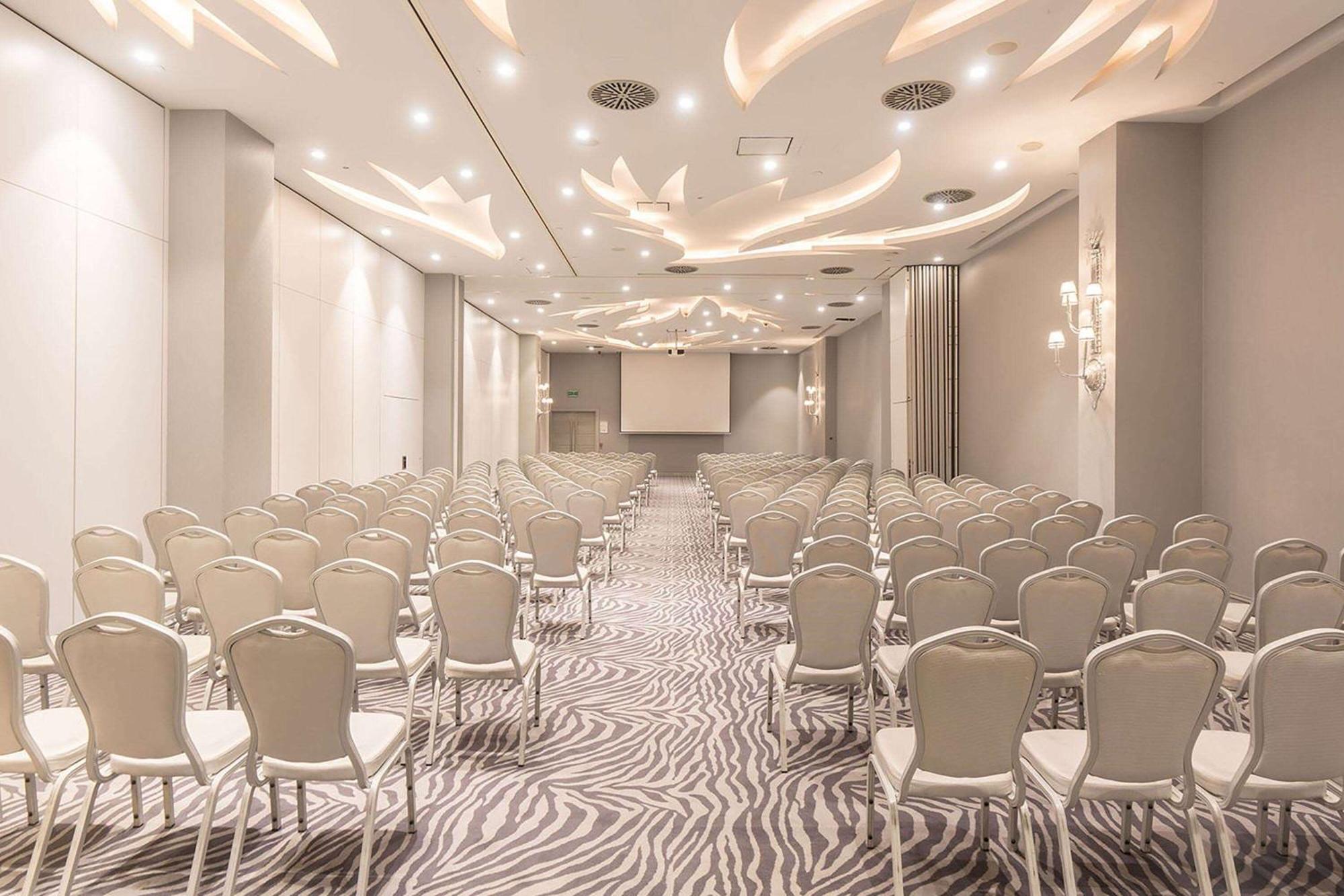 Wyndham Grand Istanbul Kalamis Marina Hotel Exterior photo Meeting room